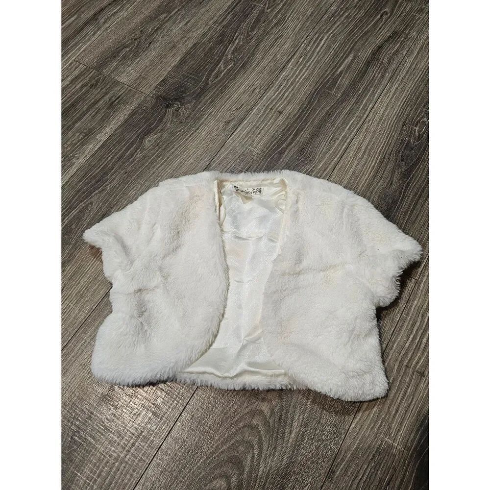 Girls Knitworks White Faux Fur Size 8 Kids Bolero Shrug